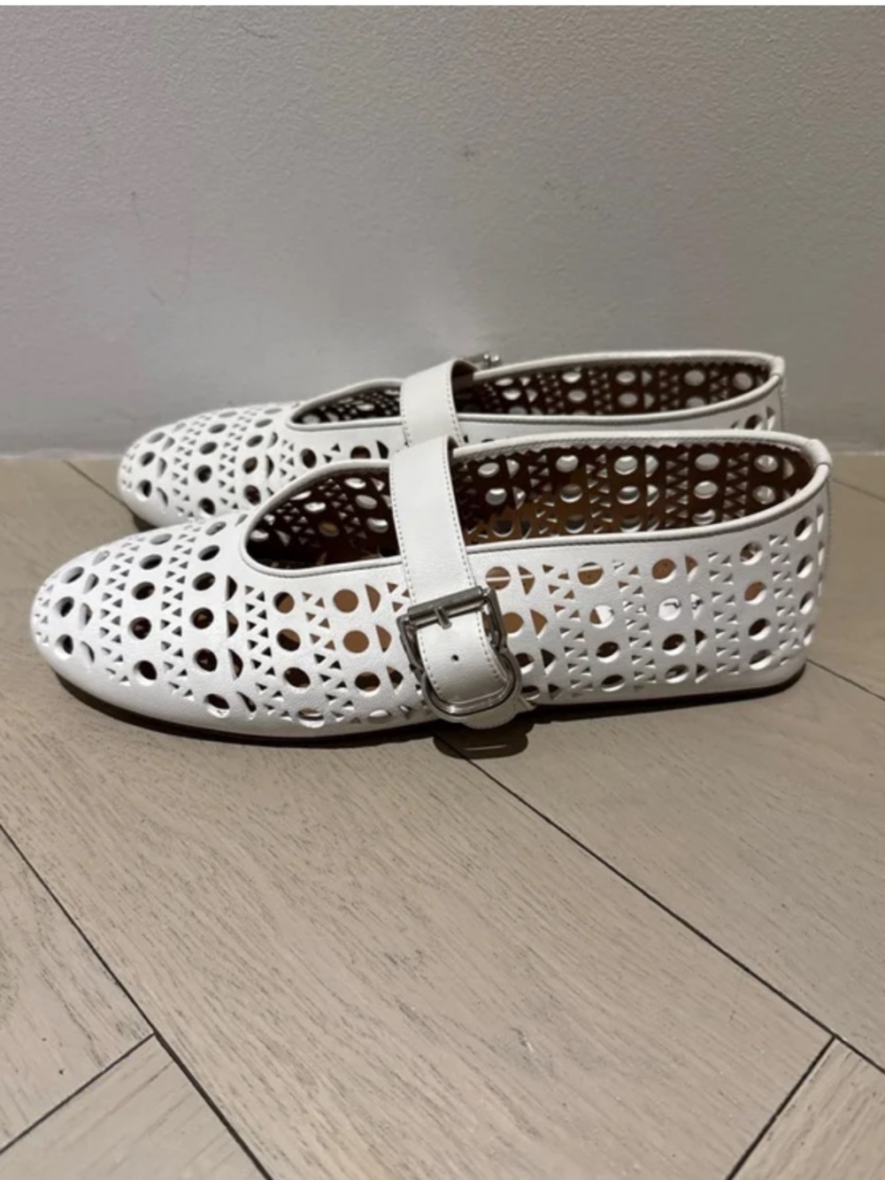 ALAIA BALLET FLATS IN VIENNE LAMBSKIN